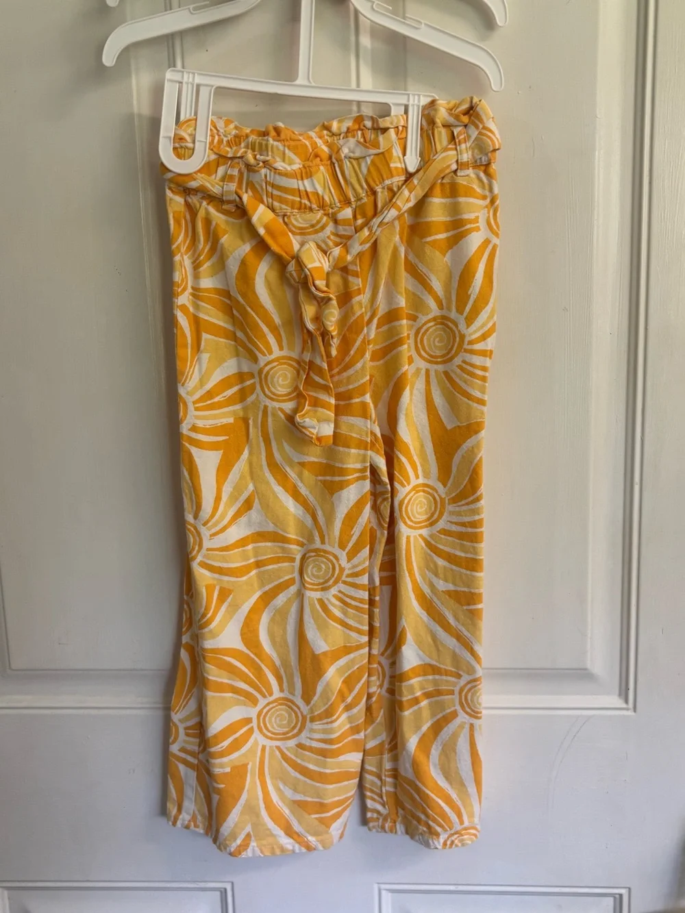 4 (XS) Max Studio yellow/white sunflower tank  top/wide leg pants/Purse.  In EUC